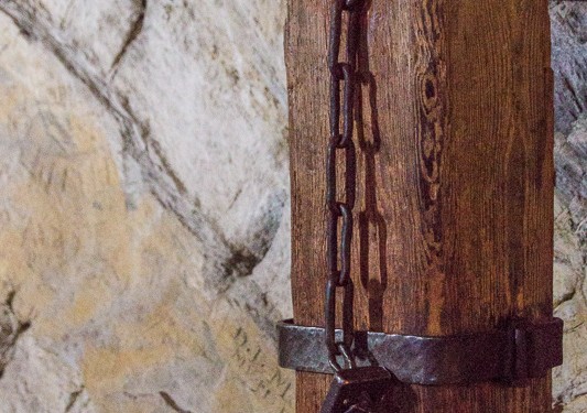 This is the type of manacle used to restrain prisoners in the dungeon of Castle Chillon.